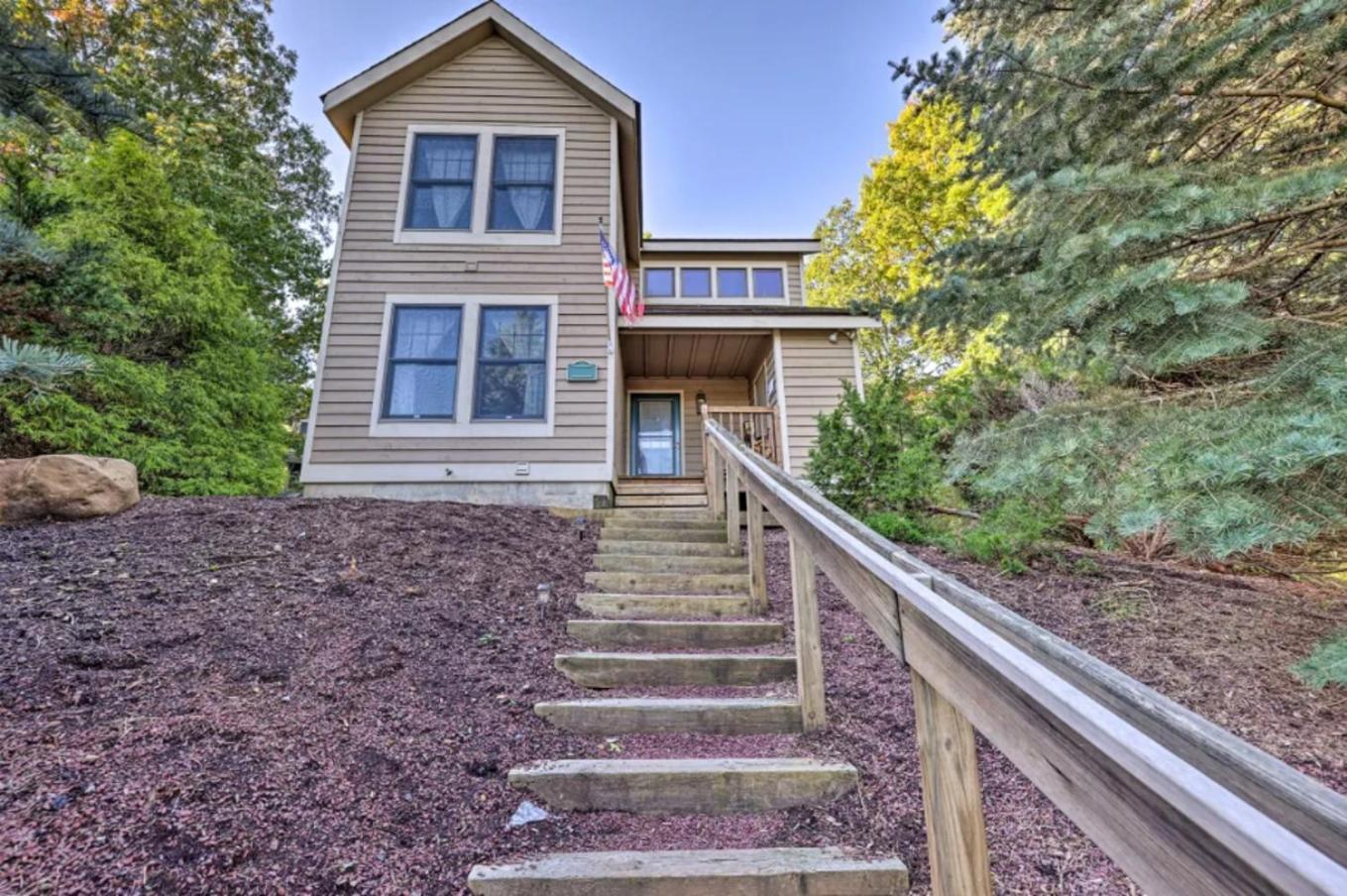 Pocono Mountain Home , Hot Tub- 1 Mile To Skiing! Tannersville Bagian luar foto